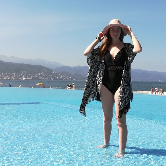 Meet your Posher, Rachel - Picture 1 of 1